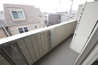落ち着いた時間を過ごせるバルコニーです