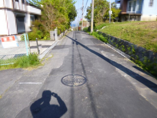 【前面道路含む現地写真】