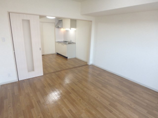 ゆったり過ごせる居間です