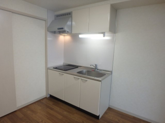 コンパクトなキッチンで掃除もラクラク