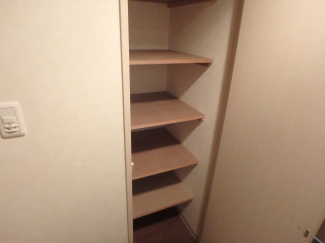玄関収納スペースがあります