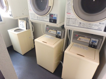 コインランドリー付き