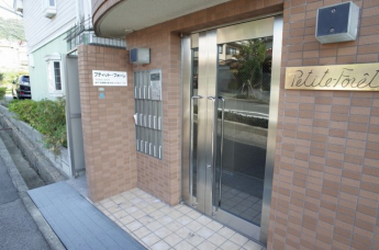 【エントランス】
