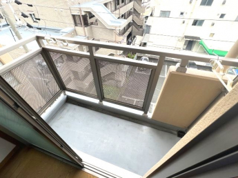 【バルコニー】