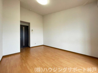【寝室】