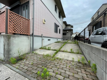 【駐車場】