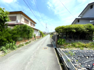 【前面道路含む現地写真】