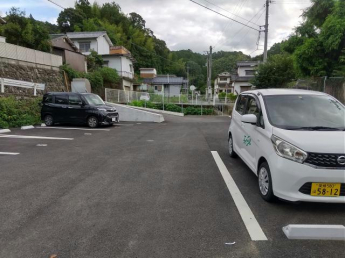 【駐車場】