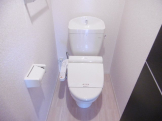 コンパクトで使いやすいトイレです