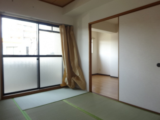 【寝室】