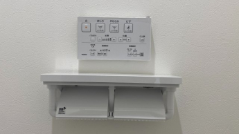 壁付けリモコン