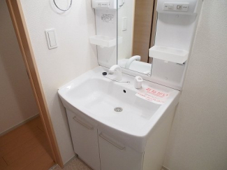 忙しい朝には欠かせない洗面所です