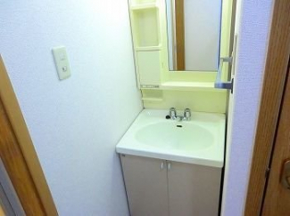 コンパクトで使いやすい洗面所