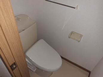 ゆったりとした空間のトイレです