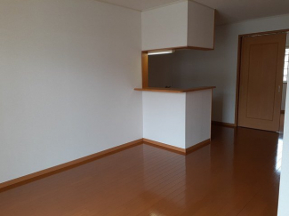 ゆったり過ごせる居間です