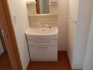 明るい洗面所です