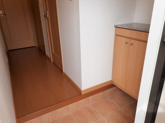明るい玄関です