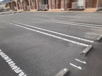 駐車場に車を止められます