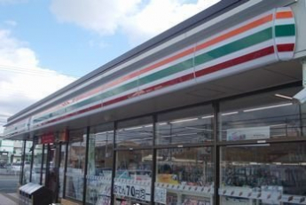 セブンイレブン姫路英賀清水町３まで600m