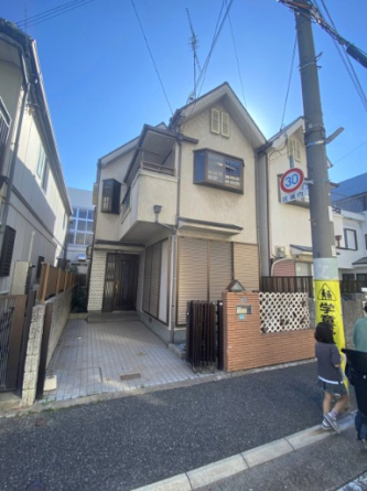 □■□ 芦屋　浜町　リフォーム渡し一戸建 ■■□
３９８０万円　４LDK ＋車庫付き♪
ご家族が快適に過ごしやすいこだわりのある間取り

現地にて実物を見て触れて…　「品質の良さ」をご体感下さい

