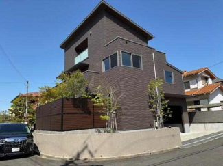 建物南東側外観
