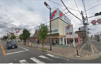 万代巽北店まで590m