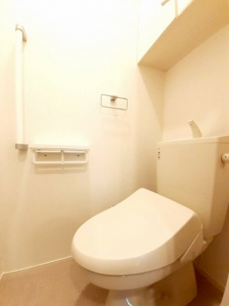 清潔感のあるトイレです