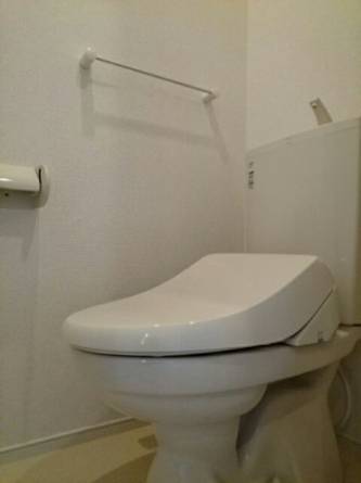 シンプルで使いやすいトイレです