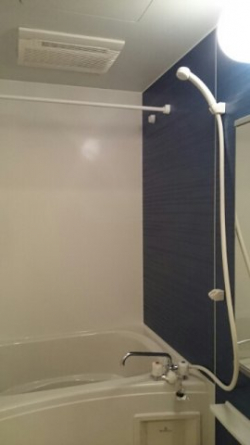 コンパクトで使いやすいお風呂です