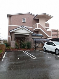 駐車場があるので、車を買う予定の方も安心です