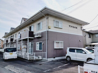 落ち着いた雰囲気の外観です