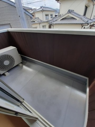 外からの目が気にならないバルコニーで洗濯物が干せます