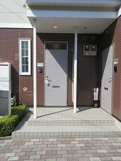 ゆとりのあるエントランスです