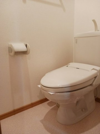 シンプルで使いやすいトイレです