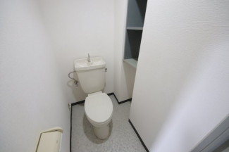 清潔感のあるトイレです