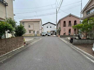 東道路を南向きに撮影