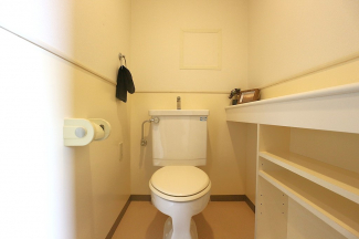 コンパクトで使いやすいトイレです