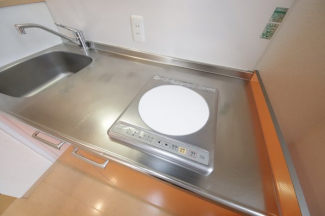 落ち着いた色調のトイレです