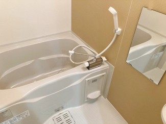 落ち着いた空間のお風呂です