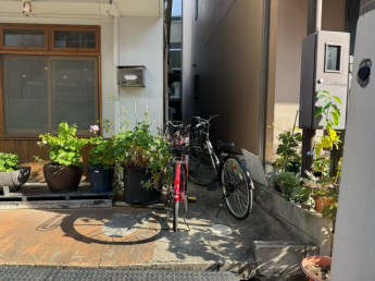 【エントランス】