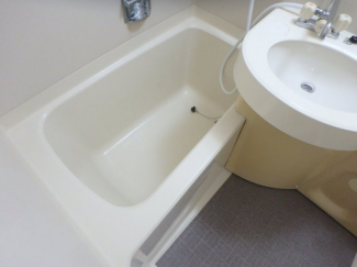 落ち着いた空間のお風呂です