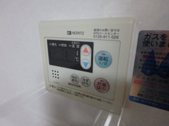 給湯器のリモコンです