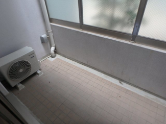 開放的で明るい空間を演出してくれるバルコニーです