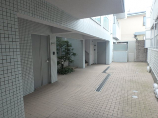 エントランスです