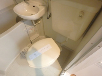 清潔感のあるトイレです