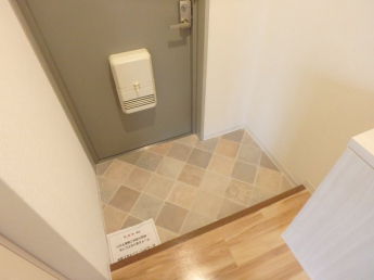 シンプルで使いやすい玄関です