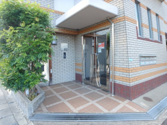 毎日通るエントランスはこのようになっています