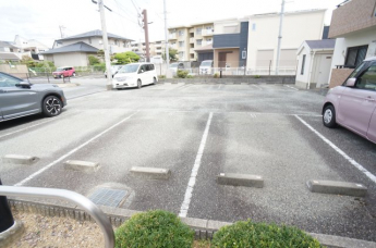 【駐車場】