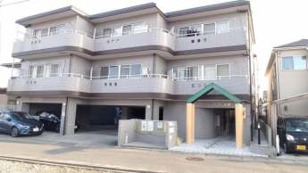 お洒落なタイル張りマンション