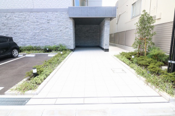 【エントランス】